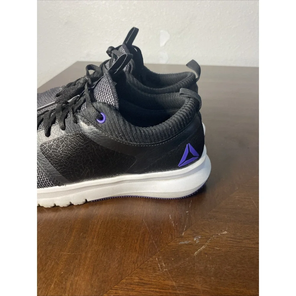 Reebok CN5928 Black Purple Athletic Sneakers Womens 8.5 Low Top Running Shoes